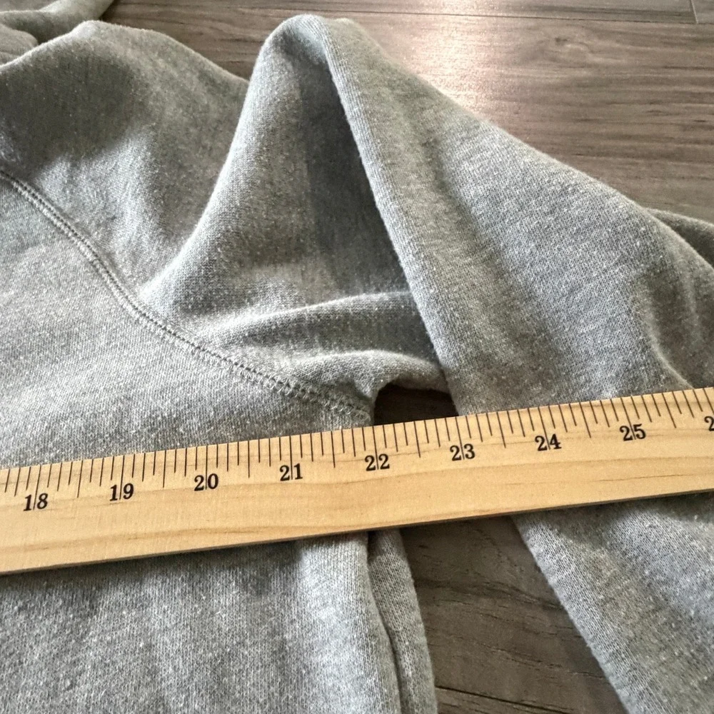 UConn Huskies Womens Medium Hoodie Colosseum Gray Fleece Funnel Neck Sweatshirt